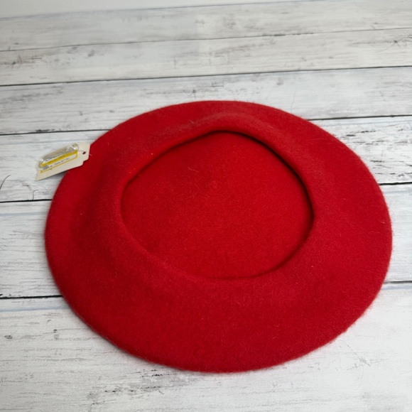 Classic Red Wool Beret - Picture 2 of 2